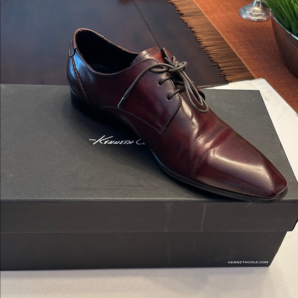 Kenneth Cole Men's Burgundy Leather Oxfords